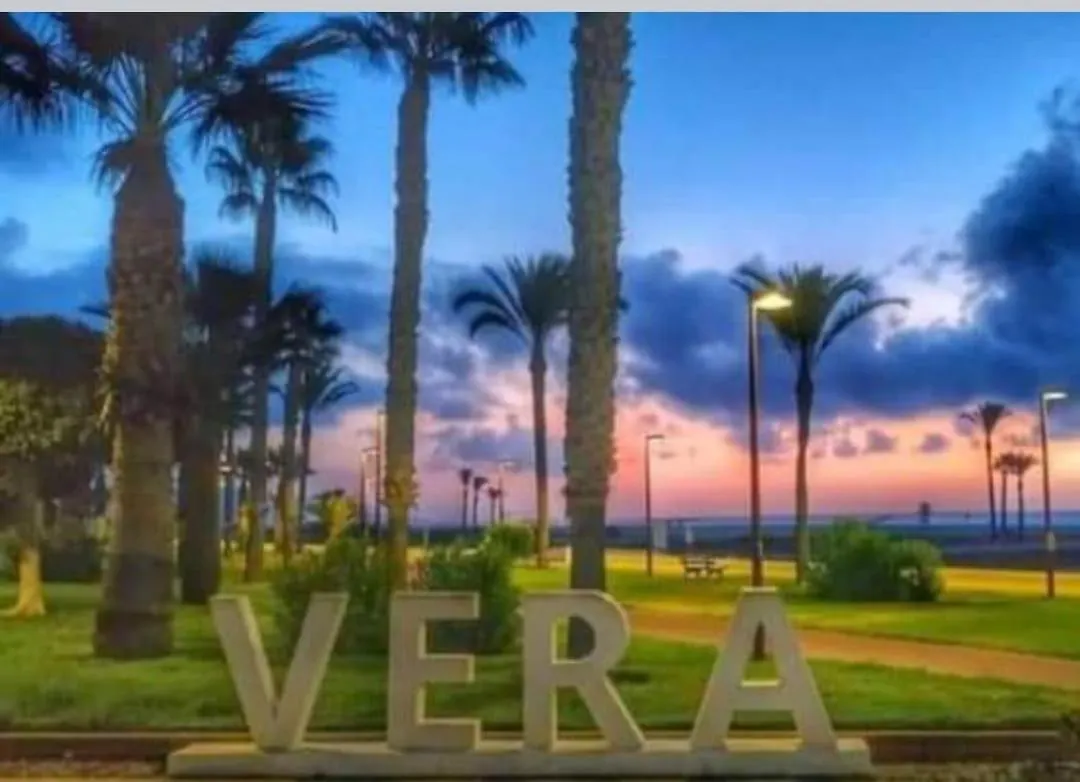 Paraiso De Chloe 0*, Vera Spain
